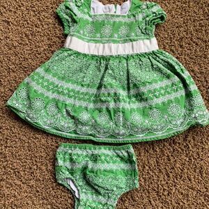 babyGap Green white Eyelet Embroidered Girls Short